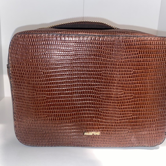 Cross Body Bag - Tan with gold hardware - Picture 4 of 6